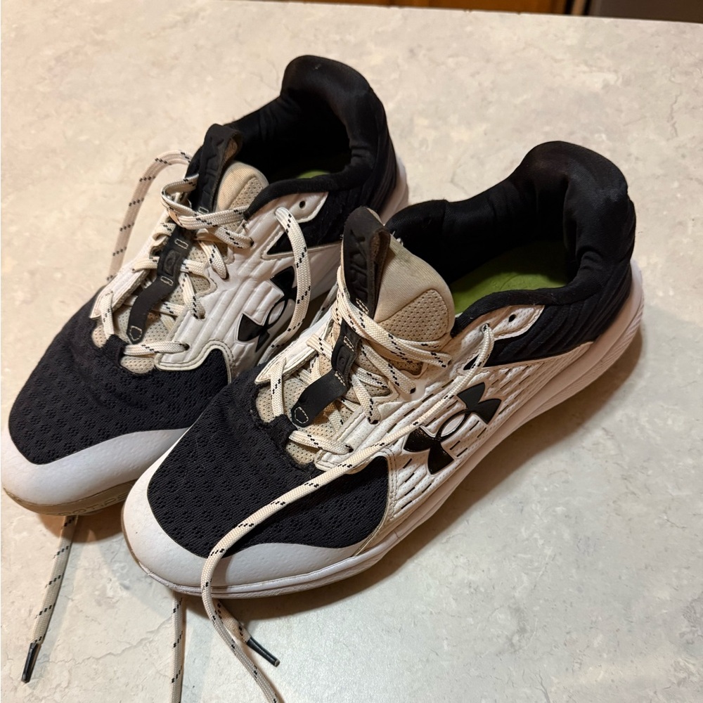 Under Armour Men's Black and White Baseball Cleats